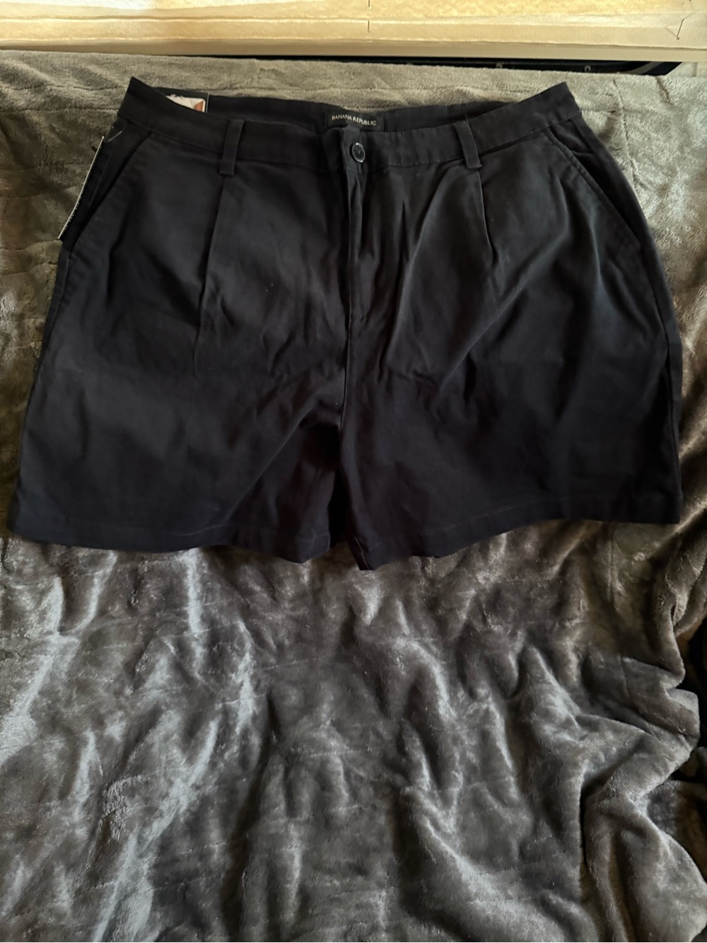 Banana Republic Black Women’s Tailored Shorts -